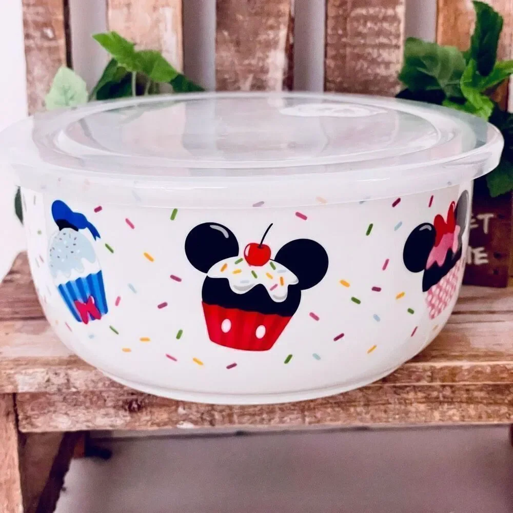 NWT Disney Winnie The Pooh & Friends Big Pressure Lid Food Container Bowl